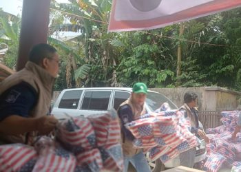 Pemberian bantuan kepada masyarakat terdampak Awan Panas Guguran Gunung Semeru.