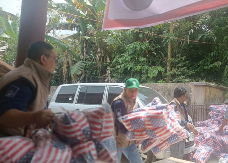 Pemberian bantuan kepada masyarakat terdampak Awan Panas Guguran Gunung Semeru.