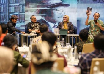 Acara bedah buku bertajuk "Visi Anak Pasar: Catatan Kecil Kehidupan E. Aminudin Aziz" di Four Points by Sheraton.