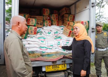 Pemerintah Provinsi Sumatera Utara di Posko Bencana Gedung Kwarda Sumut, Medan, dan diterima secara simbolis oleh Wakil Gubernur Sumatera Utara.