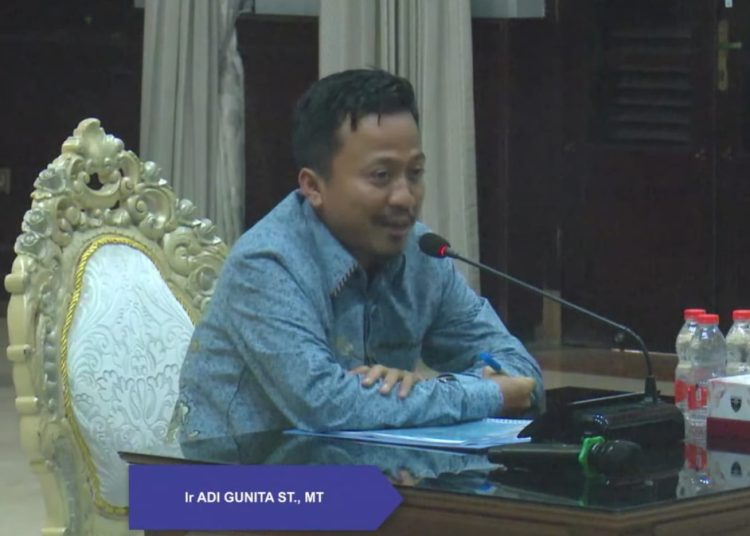 Adi Gunita saat mengikuti fit and proper test sebagai kepala Dinas Perumahan Rakyat dan Kawasan Permukiman serta Pertanahan Surabaya.