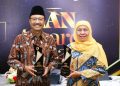 Gubernur Jawa Timur Khofifah Indar Parawansa bersama Menteri Sosial Saifullah Yusuf