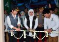 Gubernur Jawa Timur Khofifah Indar Parawansa di sela peresmian hunian sementara Kinasih Indah Persada di Desa Ngrandu, Kecamatan Suruh, Kabupaten Trenggalek.