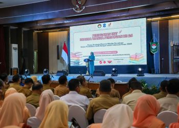 Ketua DWP Surabaya Rini Indriyani saat Gedung Wanita Candra Kencana, Jalan Kalibokor Selatan No. 2 Surabaya.