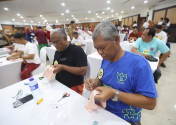 Lomba yang digelar  dalam peringatan Hari Ibu 2025 di Convention Hall Surabaya.