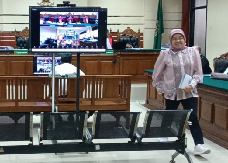 Mantan Kadis PU Bina Marga dan Pematusan Pemkot Surabaya Erna Purnawati