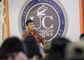 Kepala Bappendalitbang Kota Surabaya, Irvan Wahyudrajad dalam forum Creative Dialogue: Surabaya Dalam Kartografi Kreatif di Universitas Ciputra.