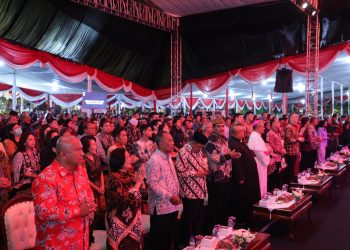 Perayaan Natal Kota Surabaya di Taman Surya atau halaman Balai Kota Surabaya.