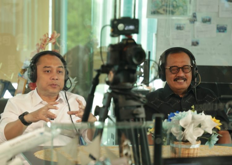 Wali Kota Surabaya Eri Cahyadi dan Wakil Wali Kota Surabaya Armuji