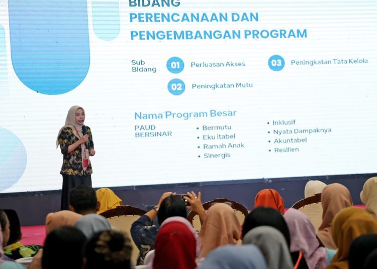Rapat Kerja Bunda PAUD Kecamatan dan Kelurahan se-Kota Surabaya,.