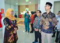 Gubernur Jawa Timur Khofifah Indar Parawansa, saat melakukan kunjungan ke Rumah Sakit Umum Daerah (RSUD) Syarifah Ambami Rato Ebu (Syamrabu) Bangkalan.