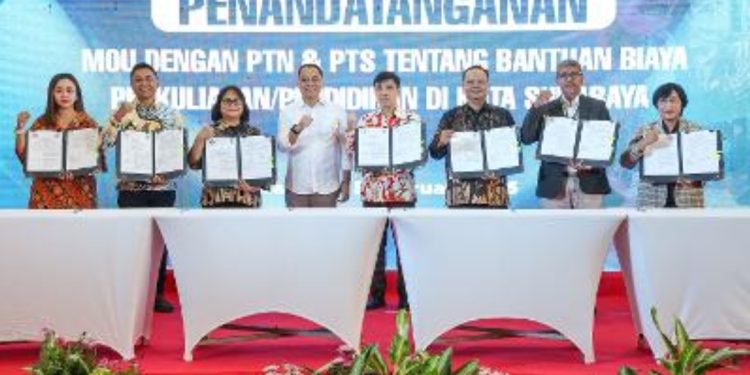 Penandatanganan Nota Kesepahaman (MoU) dengan 8 Perguruan Tinggi Negeri (PTN) dan 24 Perguruan Tinggi Swasta (PTS) di Surabaya.