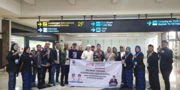 Anggota Persatuan Wartawan Indonesia (PWI) dari berbagai daerah mulai tiba di Serang, Banten.