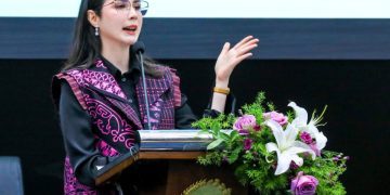 Ketua Dekranasda Jawa Timur sekaligus Bunda Literasi Jatim Arumi Bachsin