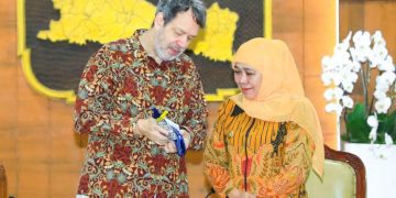 Gubernur Jawa Timur Khofifah Indar Parawansa menerima kunjungan kehormatan Duta Besar Swedia untuk Indonesia H.E. Daniel Blockert