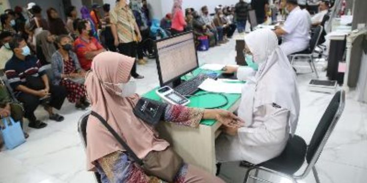 .Gubernur Jawa Timur Khofifah Indar Parawansa