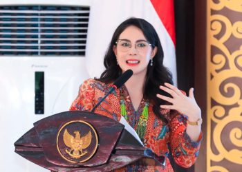 Ketua Dekranasda Jawa Timur Arumi Bachsin