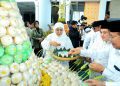 Gubernur Jawa Timur Khofifah Indar Parawansa menghadiri gelaran tradisi Megengan.