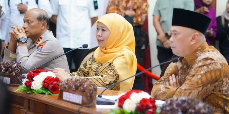 Rapat kesiapan angkutan lebaran Idul Fitri Tahun 2026 di Gedung Negara Grahadi, Surabaya.