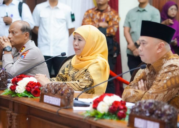 Rapat kesiapan angkutan lebaran Idul Fitri Tahun 2026 di Gedung Negara Grahadi, Surabaya.