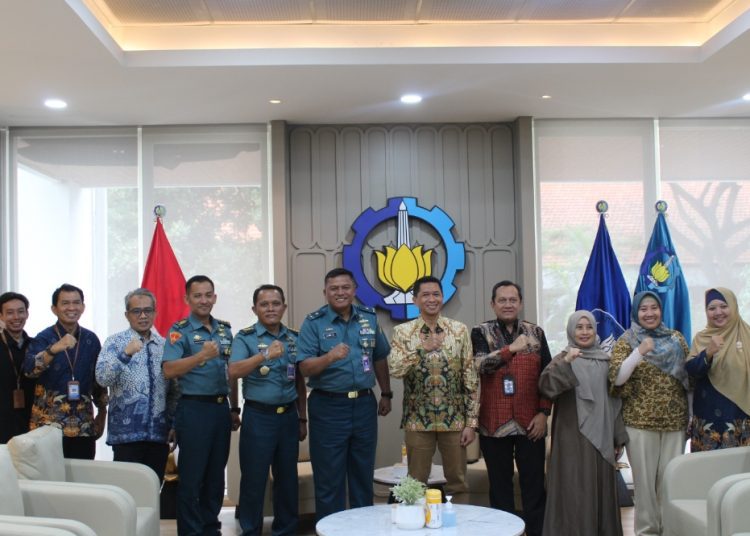 Courtesy visit jajaran AAL di Ruang Rektor ITS, Gedung Rektorat ITS,