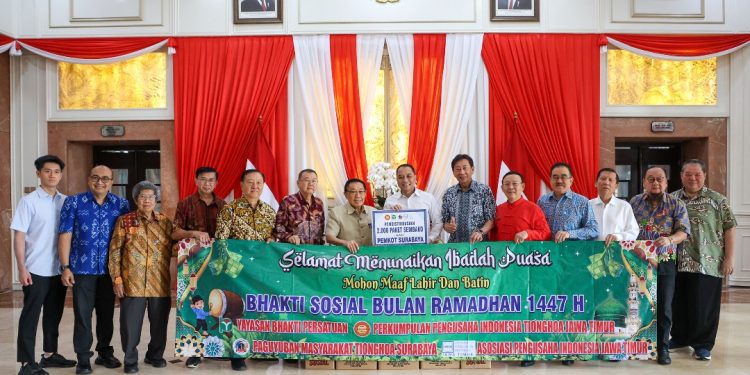 Bantuan 2.000 paket sembako secara simbolis dari Yayasan Bhakti Persatuan bersama Perkumpulan Pengusaha Indonesia Tionghoa (PERPIT) Jawa Timur, Paguyuban Masyarakat Tionghoa Surabaya, dan Apindo Jawa Timur.