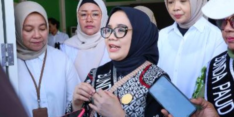 Ketua Tim Penggerak (TP) PKK Kota Surabaya, Rini Indriyani