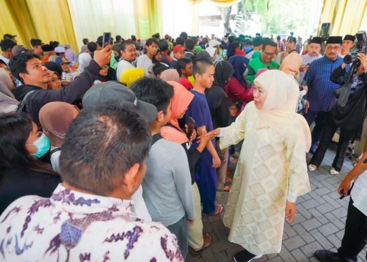 Suasana lebaran di kediaman Gubernur Khofifah di kawasan Jemursari, Surabaya.