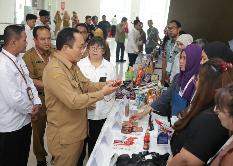 Pelaksanaan Coaching Clinic Export Program di Balai Pemuda Surabaya.