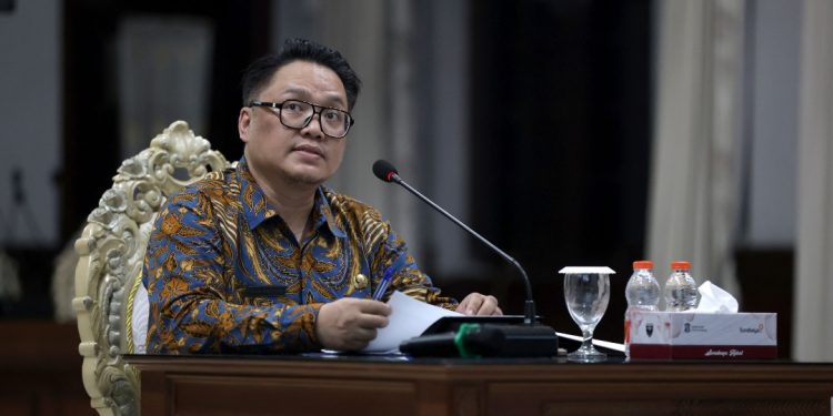 Kepala Dinas Perumahan Rakyat dan Kawasan Permukiman serta Pertanahan (DPRKPP) Kota Surabaya Iman Krestian