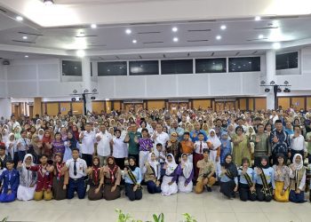 Sosialisasi dan Gelar Wicara Puspaga 2026 dengan tema "Membangun Ruang Digital yang Aman untuk Anak". Kegiatan ini berlangsung di Gedung Convention Hall Jalan Arief Rahman Hakim Surabaya.