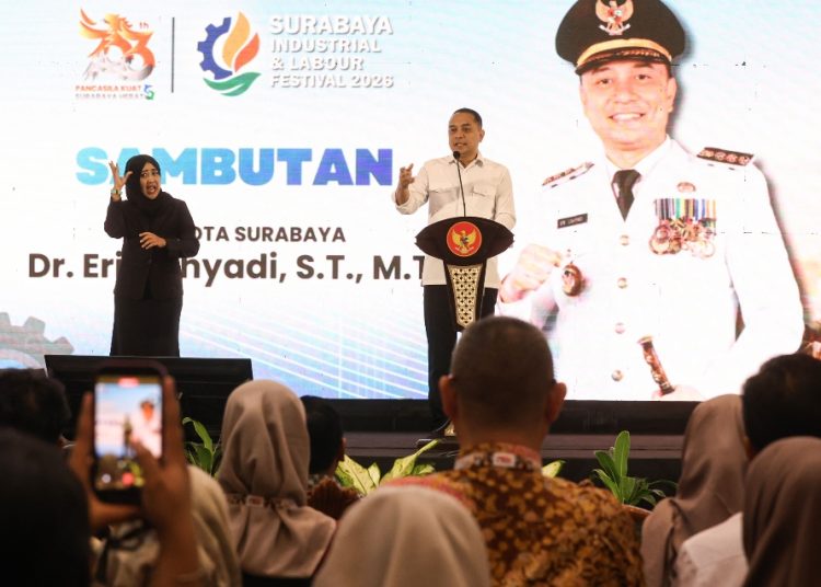 Wali Kota Surabaya Eri Cahyadi saat dalam rangkaian acara Surabaya Industrial & Labour Festival 2026 di Grand City Convention Hall.
