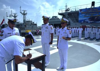 Upacara Serah Terima Jabatan (Sertijab) Komandan KRI Teluk Kupang-519.