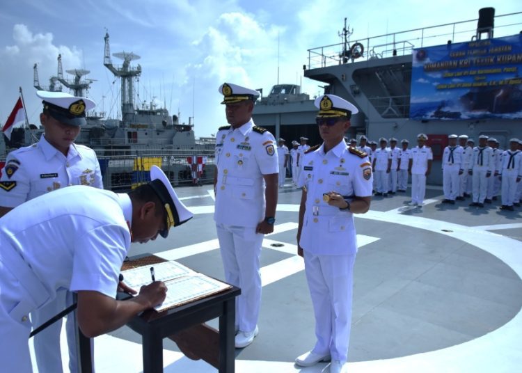 Upacara Serah Terima Jabatan (Sertijab) Komandan KRI Teluk Kupang-519.