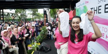Deklarasi ‘She Heroes’. di kawasan Car Free Day (CFD) Jalan Tunjungan.