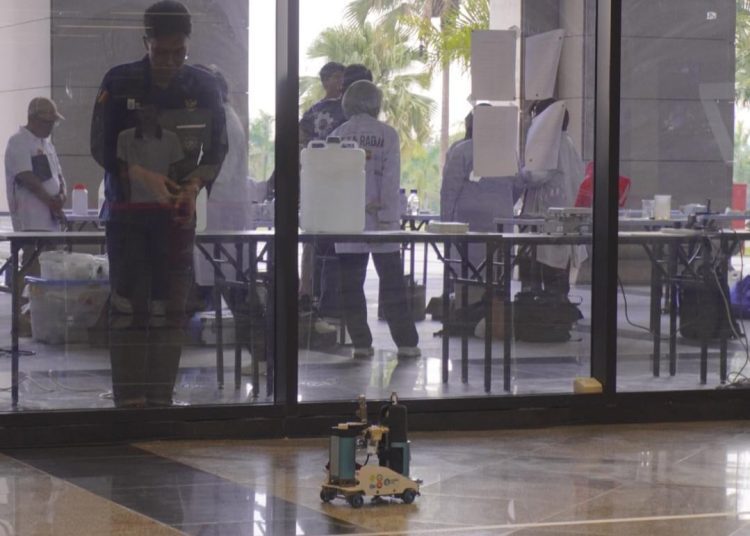 Mobil bertenaga bahan kimia bernama Dodit, tim Spektronics ITS sukses menyabet penghargaan juara dalam ajang The 17th Malaysia Chem E-Car Competition 2026 di Xiamen University, Malaysia.