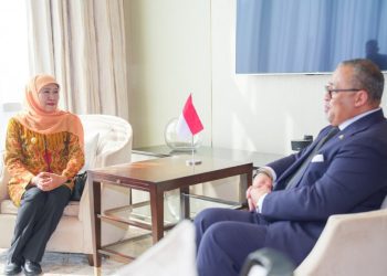 Gubernur Jawa Timur Khofifah Indar Parawansa melakukan pertemuan  dengan Duta Besar Republik Indonesia untuk Malaysia Yang Mulia Raden Dato' Muhammad Iman Hascarya Kusumo.