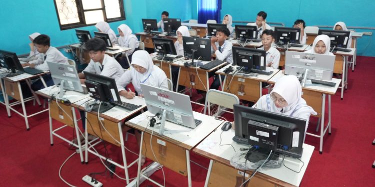 Salah satu Tes Kemampuan Akademik di sekolah di Surabaya.