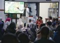 Wali Kota Surabaya Eri Cahyadi bersama jajaran kepala Perangkat Daerah Pemkot  Surabaya hadir di Balai RW 7 Kelurahan Karah, Kecamatan Jambangan.