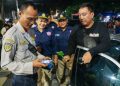 Dishub Surabaya telah memberlakukan voucher parkir baik di tepi jalan umum (TJU) dan tempat khusus parkir lainnya yang dikelola oleh Pemkot Surabaya. 