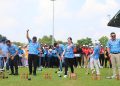 Ketua Umum Perwosi Jawa Timur Arumi Bachsin  saat menghadiri pembukaan Piala Gubernur Jatim Open Woodball 2026 di Stadion Jenggolo Sidoarjo.