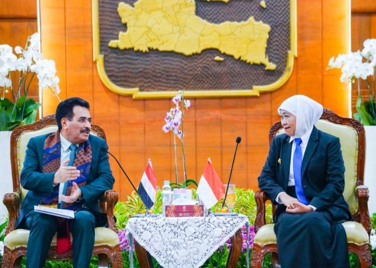 Gubernur Khofifah saat menerima Dubes Yaman untuk Indonesia H.E. Mr. Salem Ahmed Abdulrahman Balfakeeh.