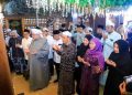 Al Sheikh Al Sayid Afeefuddin Al-Jailani saat di Pondok Pesantren Zainul Hasan Gonggeng, Kabupaten Probolinggo.