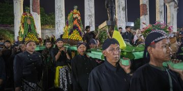 Ruwatan Kota dalam rangka memperingati Hari Jadi Kota Surabaya ke 733.