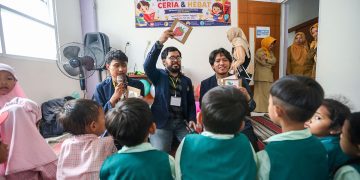 Program Rumah Inggris Ceria dan Hebat di Kecamatan Pakal.